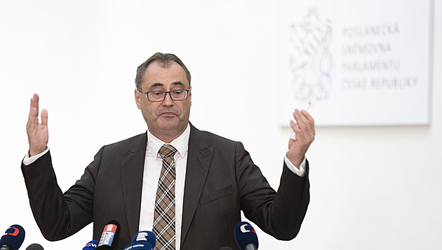 Motoristé sobě stojí za Turkem. Chtějí řešit jen únik jeho spisu z policie