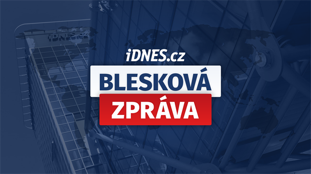Metro na Invalidovně srazilo člověka, provoz stojí