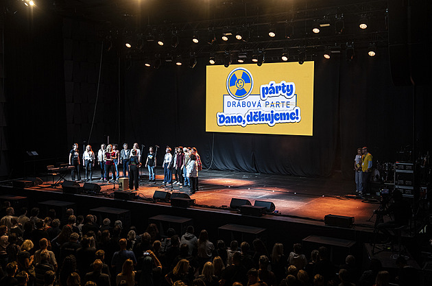 OBRAZEM: S „atomovou lady“ se loučili prezident Pavel, Foltýn i Vetchý