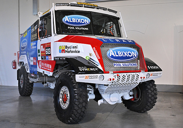 Tým Buggyra představil nový kamion pro Dakar, Šoltys by měl vydělat na nižší váze