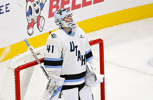 Vaněček čelil ofenzivě Toronta, Ovečkin vstřelil jubilejní 900. gól