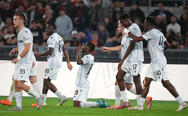 ONLINE: Plzeň - Fenerbahce 0:0, úvodní zakončení Ladry, brankář Ederson kryje