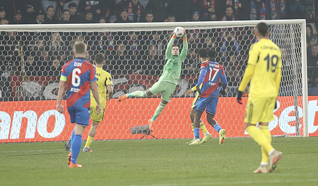 ONLINE: Plzeň - Fenerbahce 0:0, další skok Edersona, pak Adu trefuje tyč