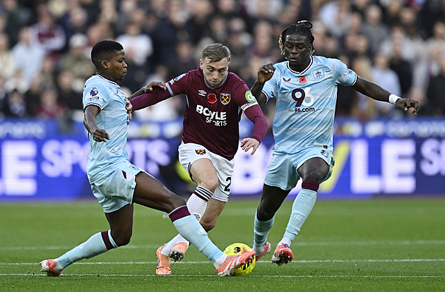 ONLINE: Souček skóruje a posílá West Ham do vedení. United zachránili remízu