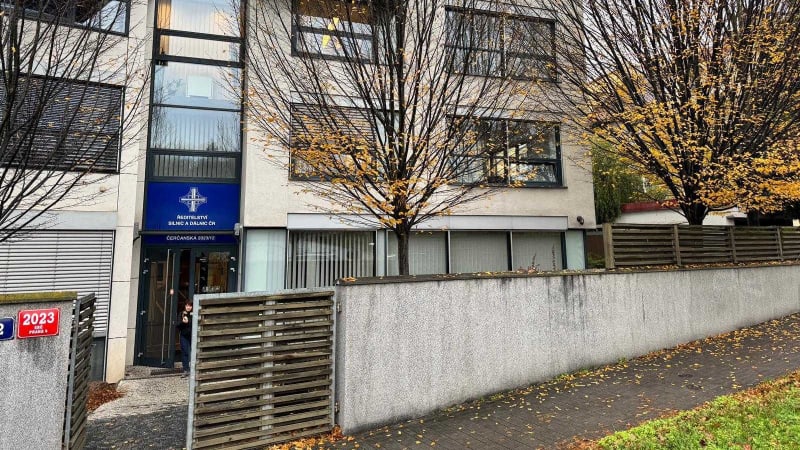 Všech 14 zadržených kvůli zakázkám ŘSD je na svobodě. NCOZ obvinila 5 firem