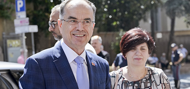 Pavel na Hradě přijal prezidenta Albánie. Řešit budou i vstup země do EU