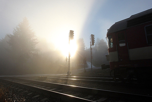 Na Českobudějovicku se srazily dva vlaky. Provoz stojí, na místě je 40 zraněných