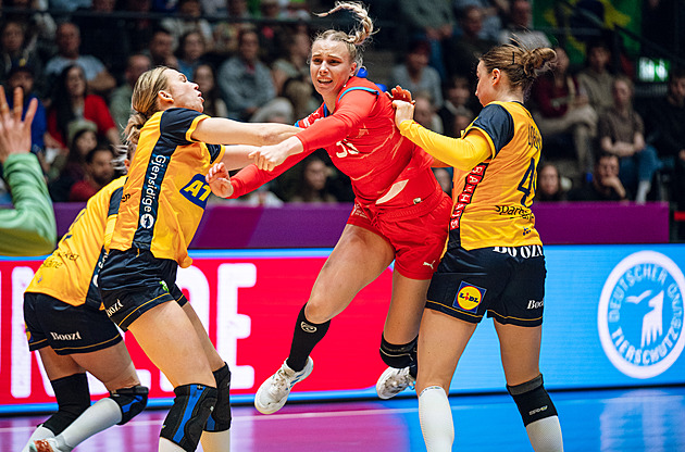 Házenkářky na úvod MS statečně čelily silným Švédkám. Ztráta narostla v závěru