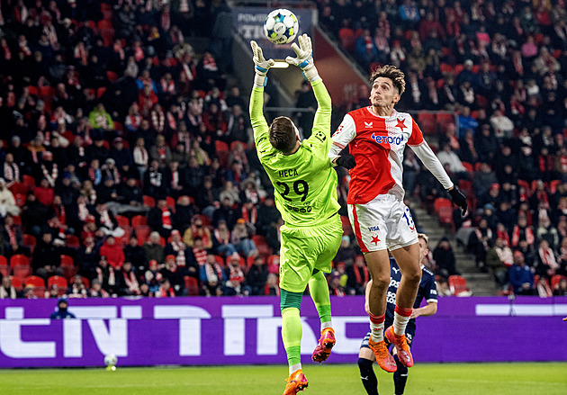 Slavia - Slovácko 3:0, výhru řídil dvěma góly Chytil. Další dvě branky neplatily