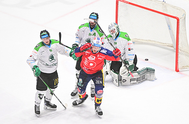 ONLINE: Pardubice otočily mač s Boleslaví, Vítkovice po třetině snů dobyly Litvínov