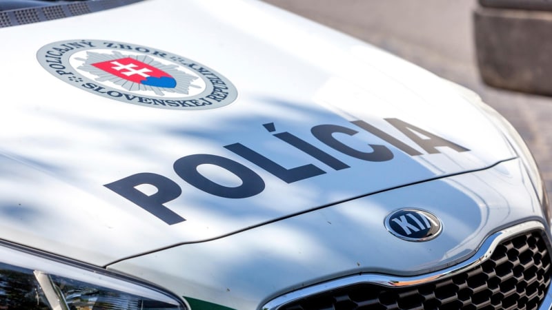 Policista napadl na slovenské ubytovně českého občana. Ten zrovna živě vysílal na síti