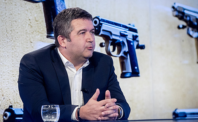 Strnadova CSG zřídila pobočku v Bruselu. Strategii povede exministr Hamáček