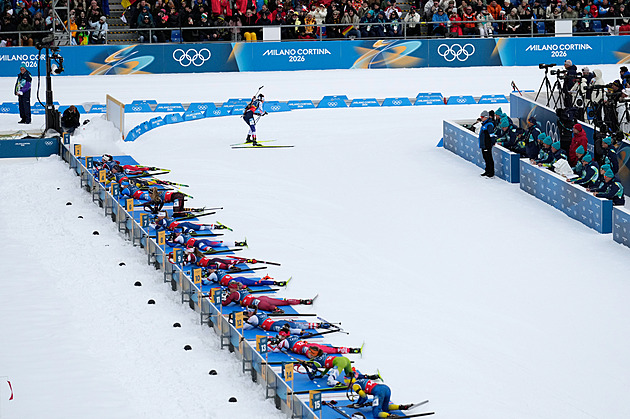 Biatlon ONLINE: Ženy jedou štafetu. Vinklárková musí na trestné kolo