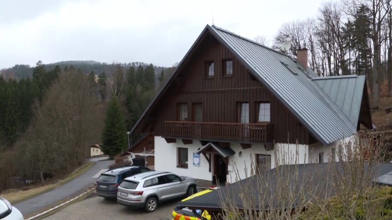 Detaily případu smrti dvou lidí v Rokytnici: Policie vyloučila jeden scénář, svědci promluvili