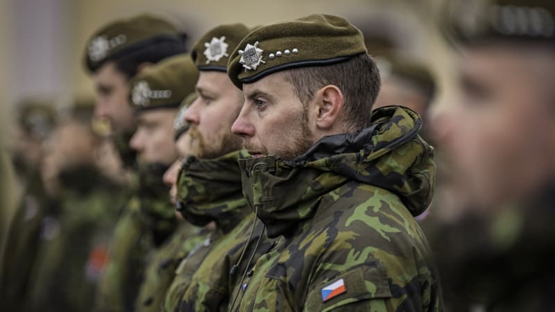 KOMENTÁŘ Andreje Babiše o výdajích na obranu: Místo hysterie musíme vycházet z reality