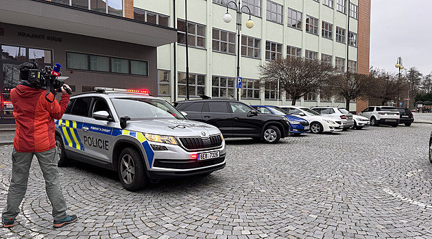 Soud rozhodne o vazbě pro pátého obviněného z útoku v Pardubicích