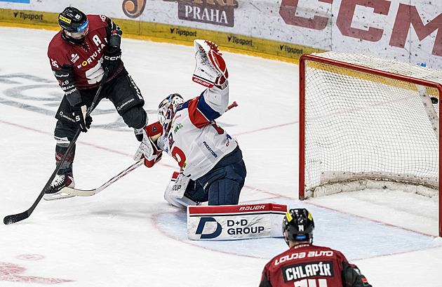 Špačkův zápas. Dva góly a sekera do krku soupeře. Najel mi do hokejky, řekl