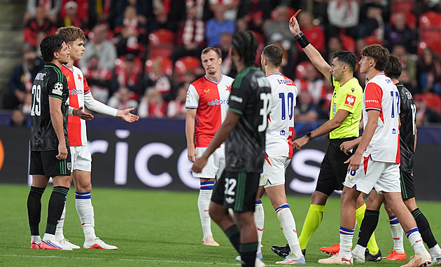 Nejkratší debut, po něm smršť. Trpišovský o červené: Když chcete vidět faul, vidíte ho