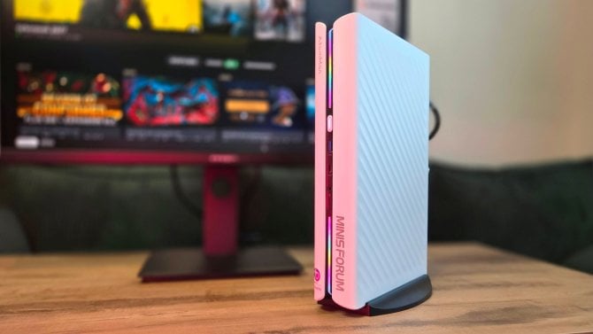 Recenze Asome Gaming G1 Pro: Vypadá jako konzole, má RTX 5060 a ukazuje, že hrát jde i bez Windows
