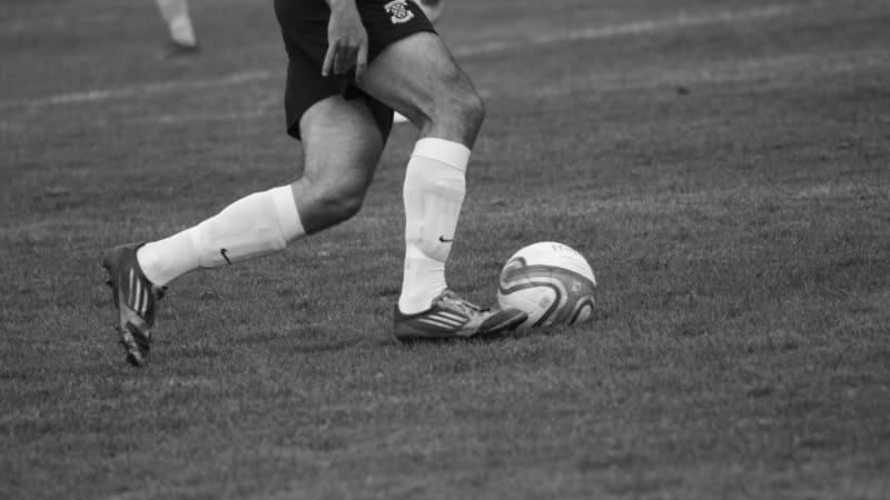 Tragédie ve fotbale na Plzeňsku. Náhle zemřel oblíbený hráč a trenér Karbusický, bylo mu 35 let