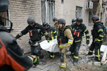 Ruský útok na Záporoží si vyžádal patnáct obětí, včetně tří dětí