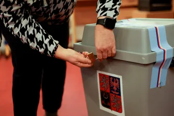 Začalo druhé kolo senátních voleb