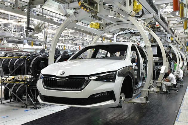 Koncern Volkswagen chce zmrazit mzdy i ve Škodovce, odboráři to odmítají