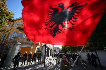 Začalo to resortem Trumpova zetě. Teď Albánci žádají odchod premiéra